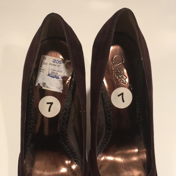 Carlos Santana Size 7 Stilettos 5” Heels Brown Suede Decorative Toe Classy Shoes - Picture 5 of 6